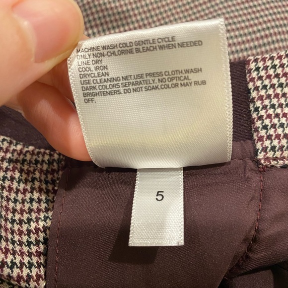Uniqlo cropped maroon pants with micro houndstooth pattern size s (Waist 26-27) - Picture 12 of 13